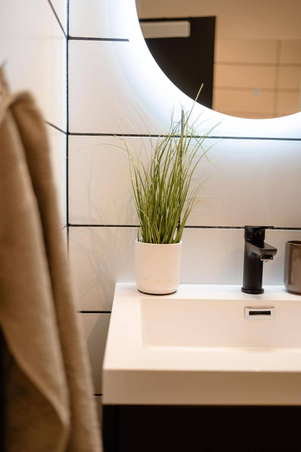 Bb21 Apartman Eger - City Centre מראה חיצוני תמונה