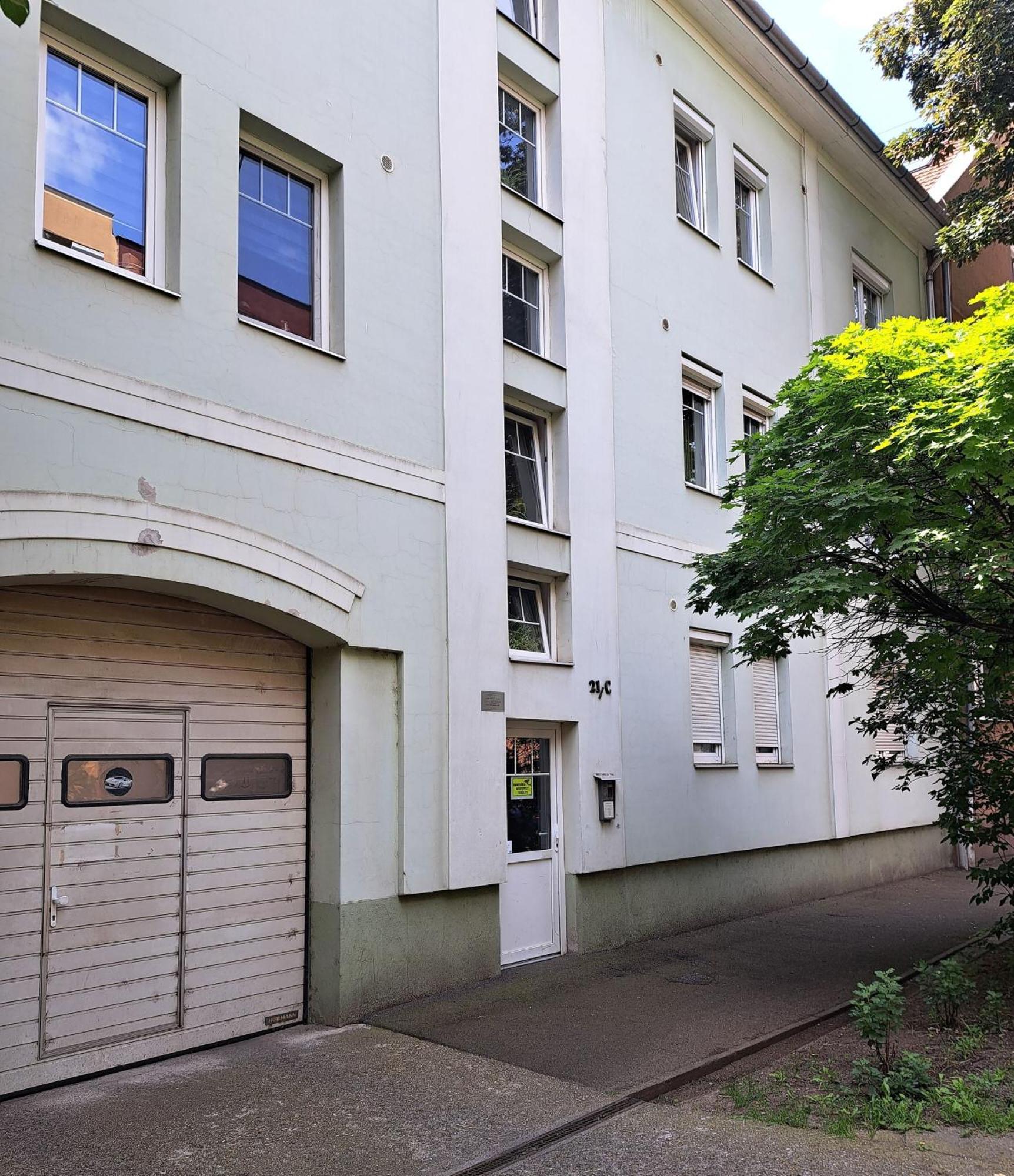 Bb21 Apartman Eger - City Centre מראה חיצוני תמונה